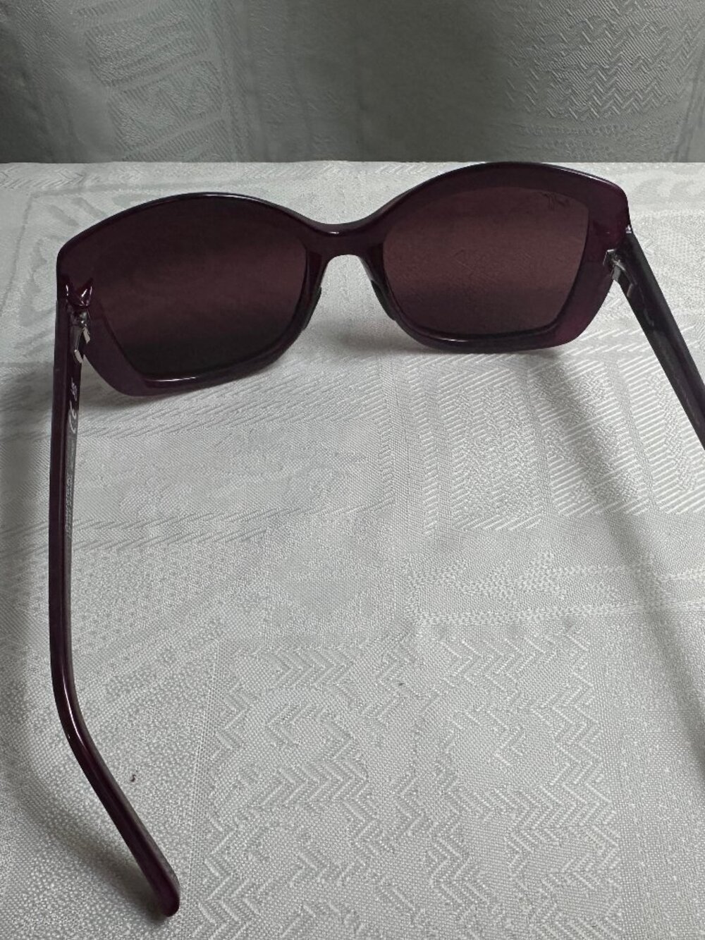 Maui Jim Orchid in Tortoise with Raspberry - Picture 4 of 14